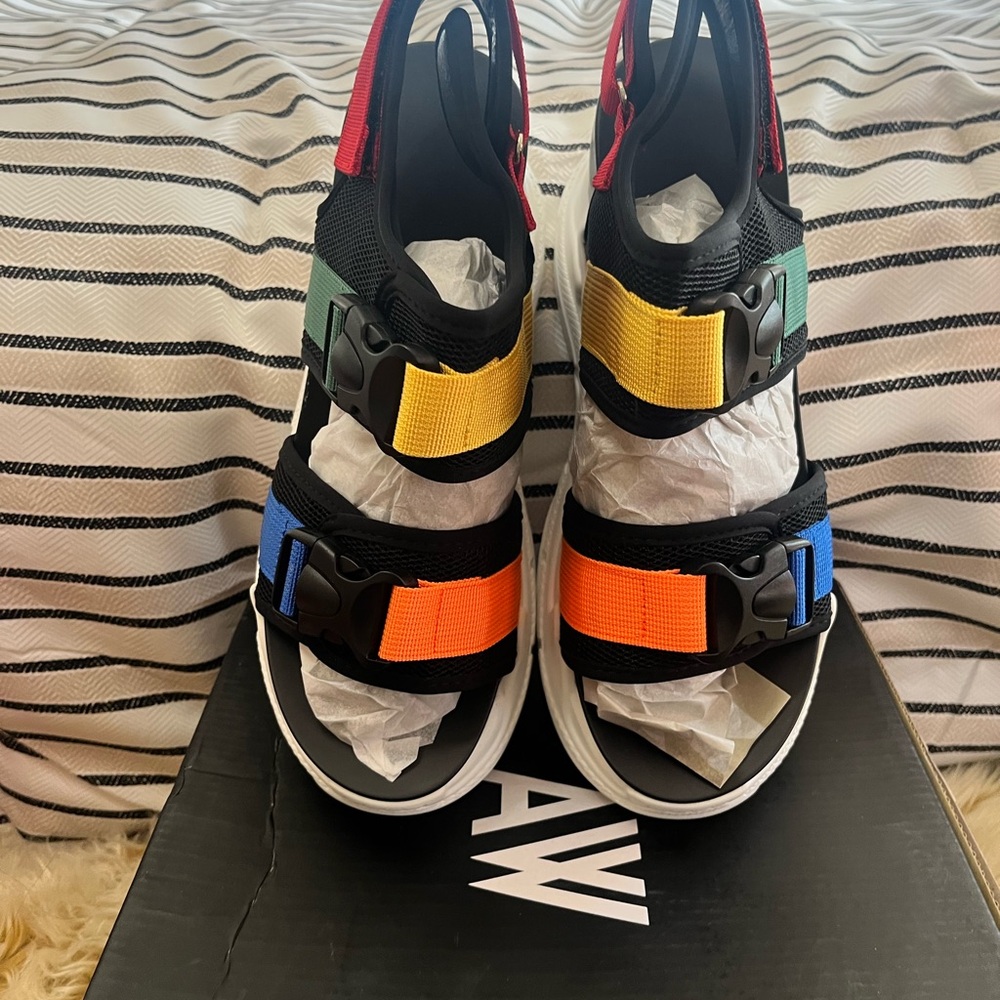 AKIRA Peach Multi Sneakers
